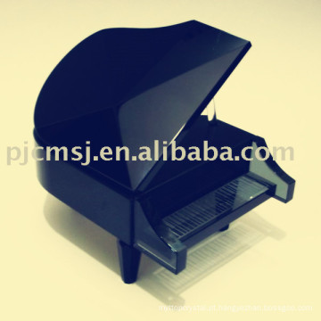 modelo de piano de cristal preto / instrumento de música para favores do presente
